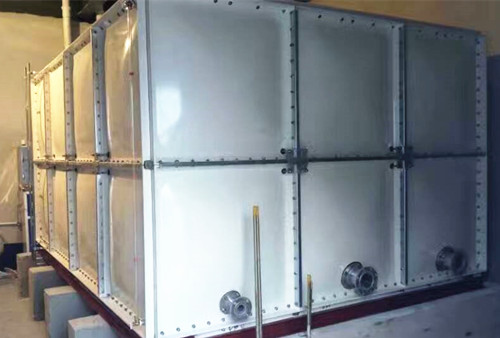 玻(bō)璃鋼水箱圖