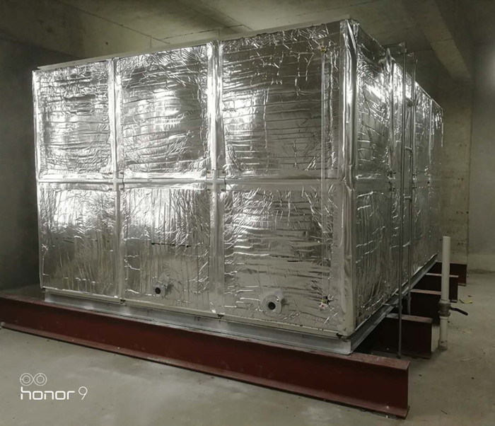 無棣縣24立方橡塑（sù）保溫玻璃鋼（gāng）水箱