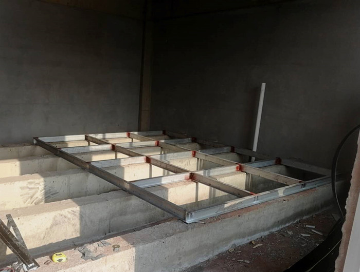 無棣縣（xiàn）小泊頭小學24立方玻（bō）璃鋼（gāng）橡（xiàng）塑保溫水箱