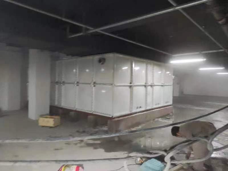 河北任丘玻璃（lí）鋼水箱項目