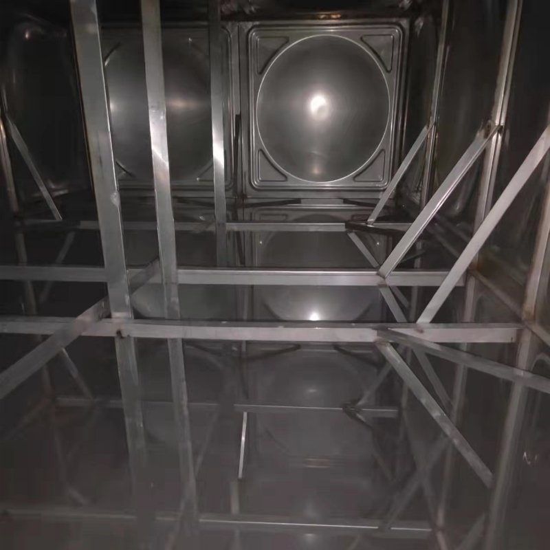 河（hé）北省保定市定州市地下（xià）室定州開元科技城不鏽鋼生活用水水箱項目